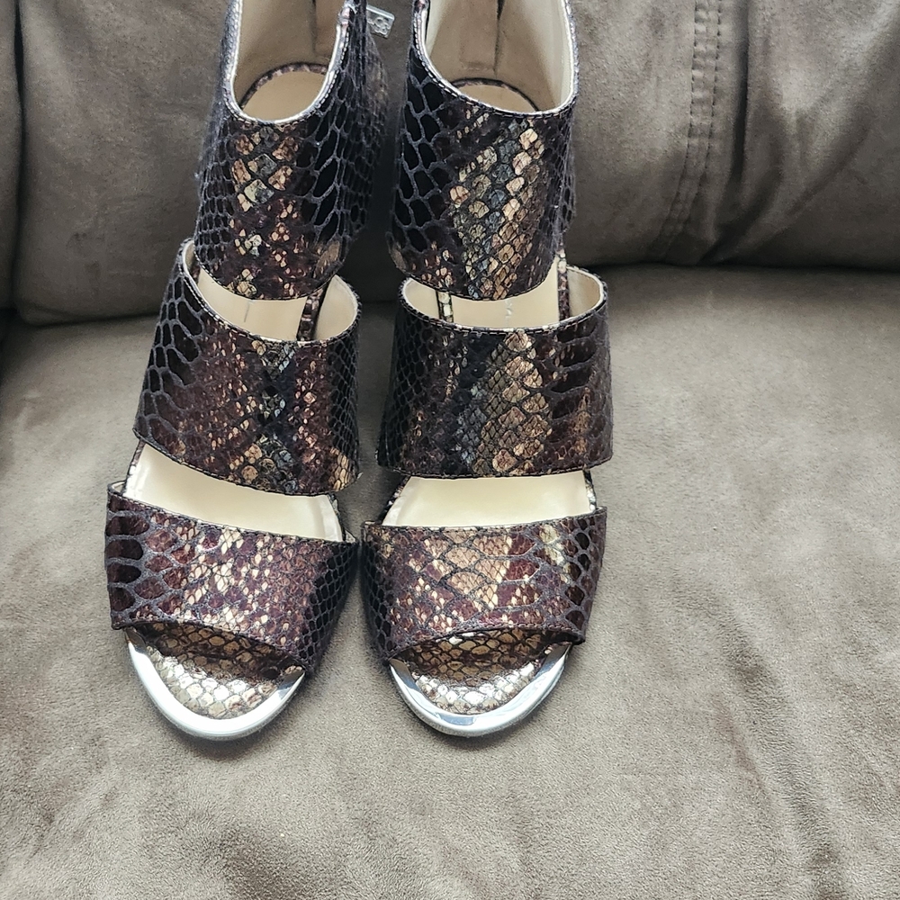 Jessica Simpson Black and Brown Snakeskin Heels